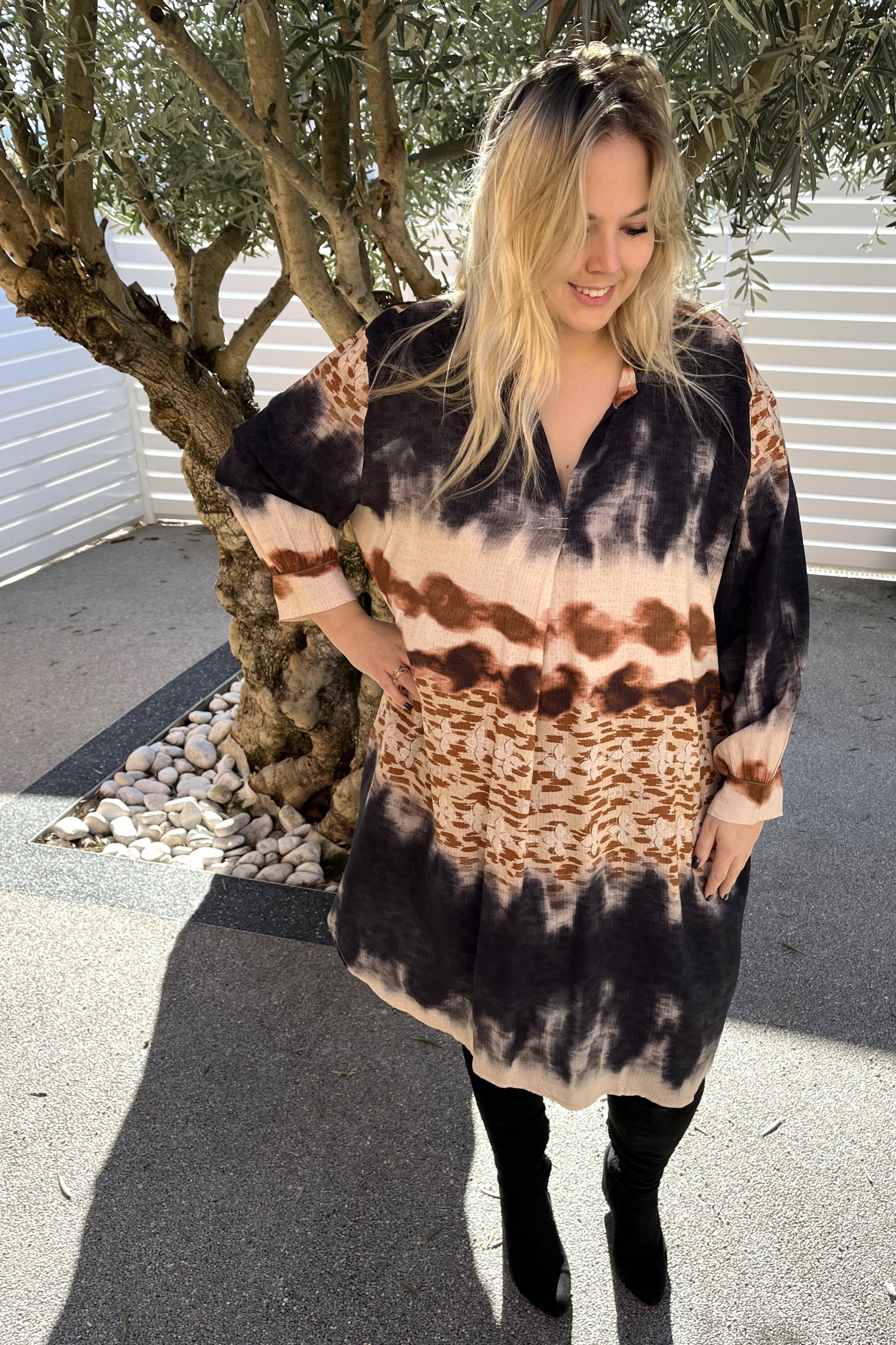 Robe noire tie and dye grandes tailles